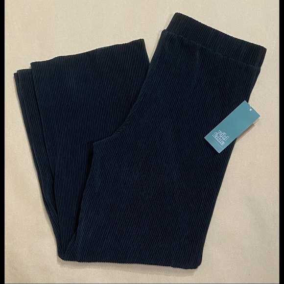 Wild fable black bodre wide leg crop pull on pants - Picture 6 of 6